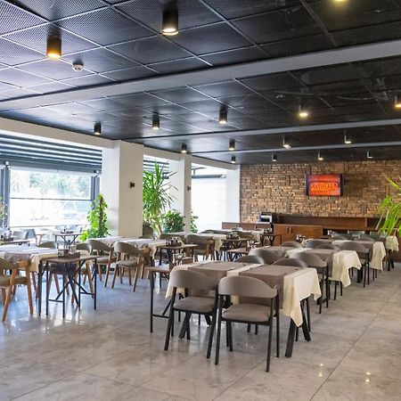 Dorana Hotel كيرينيا المظهر الخارجي الصورة