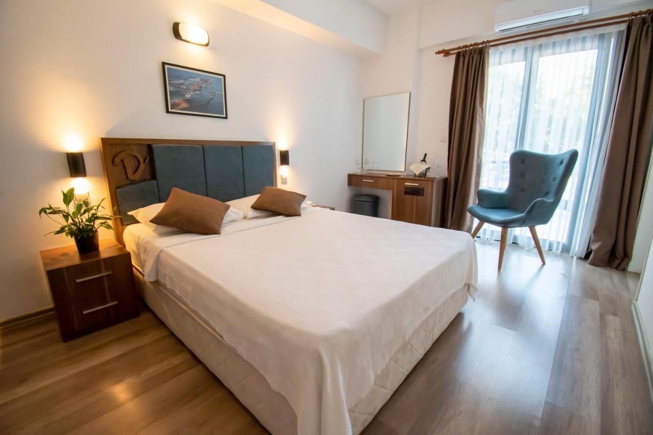 Dorana Hotel كيرينيا المظهر الخارجي الصورة