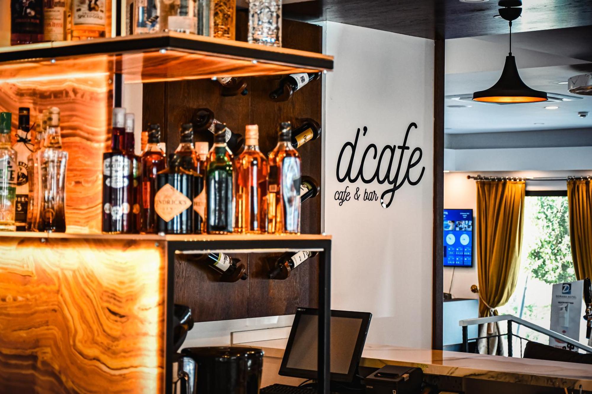 Dorana Hotel كيرينيا المظهر الخارجي الصورة