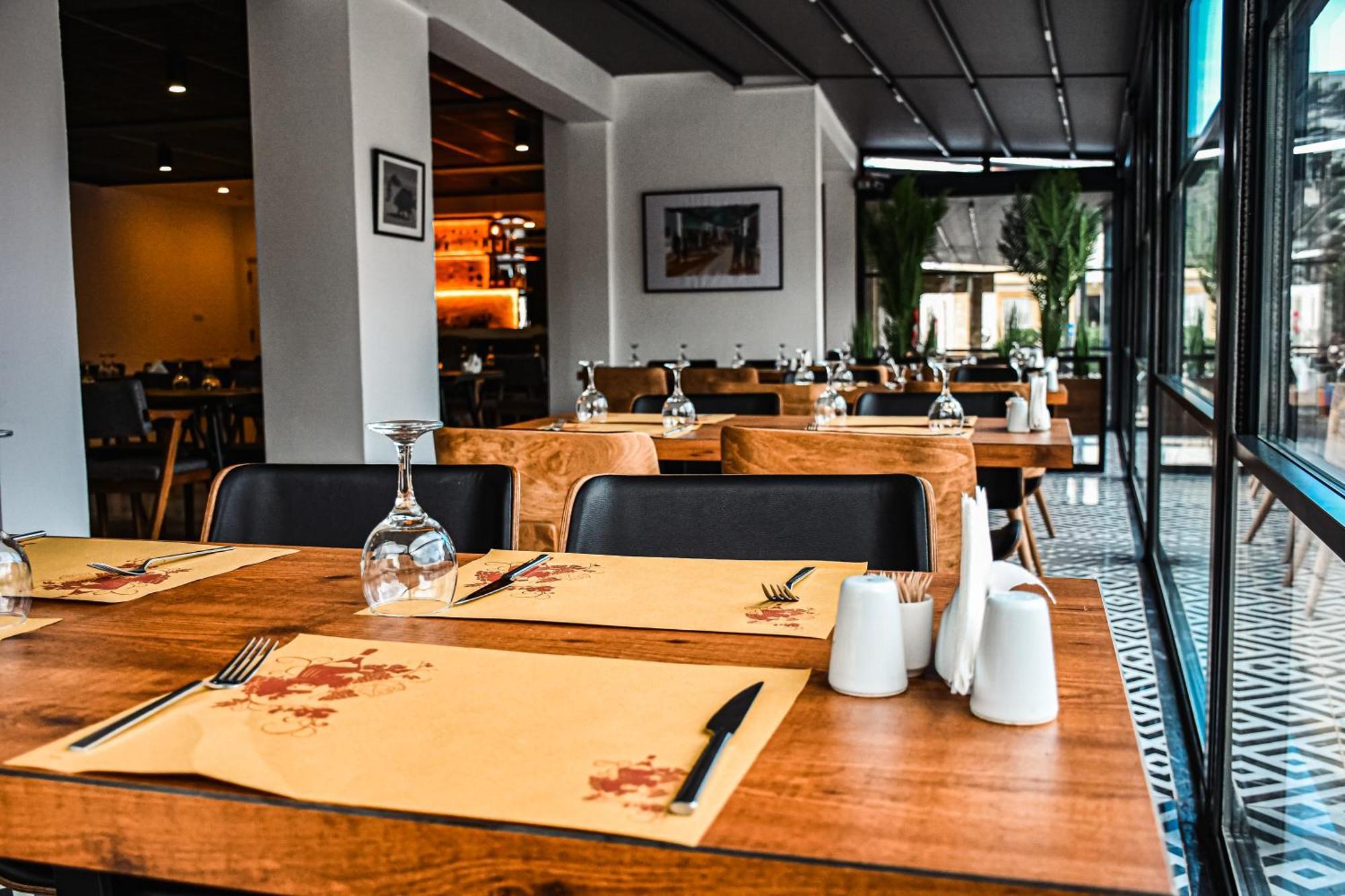 Dorana Hotel كيرينيا المظهر الخارجي الصورة