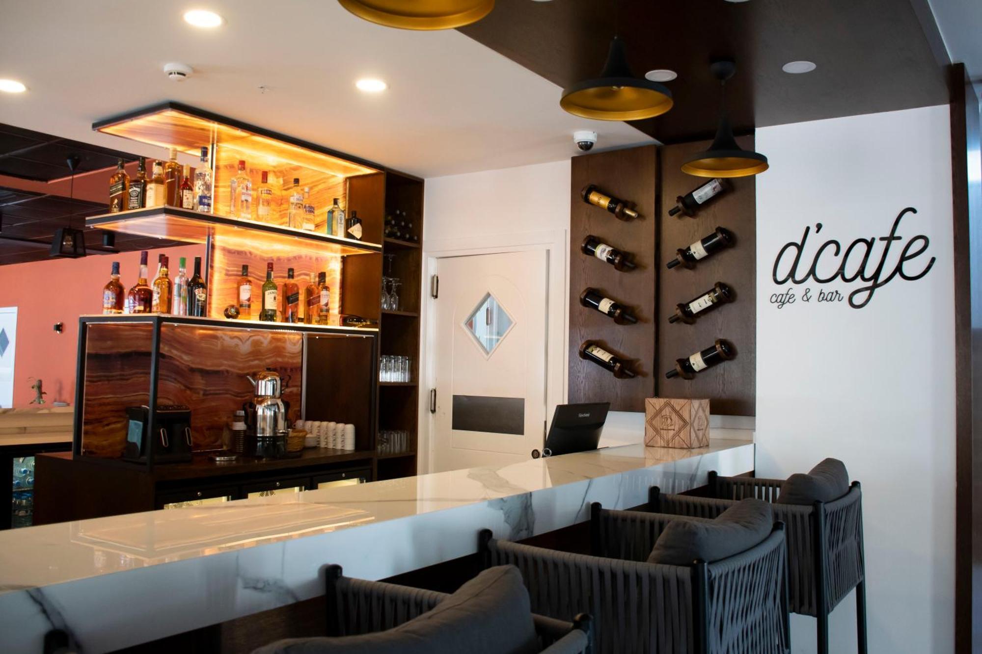 Dorana Hotel كيرينيا المظهر الخارجي الصورة