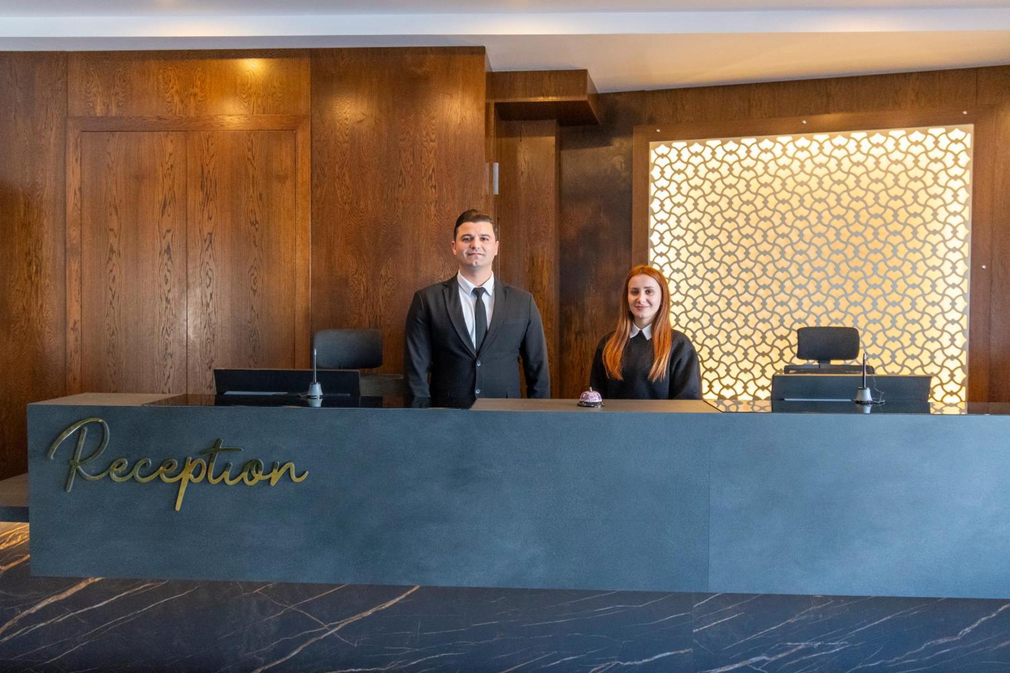 Dorana Hotel كيرينيا المظهر الخارجي الصورة