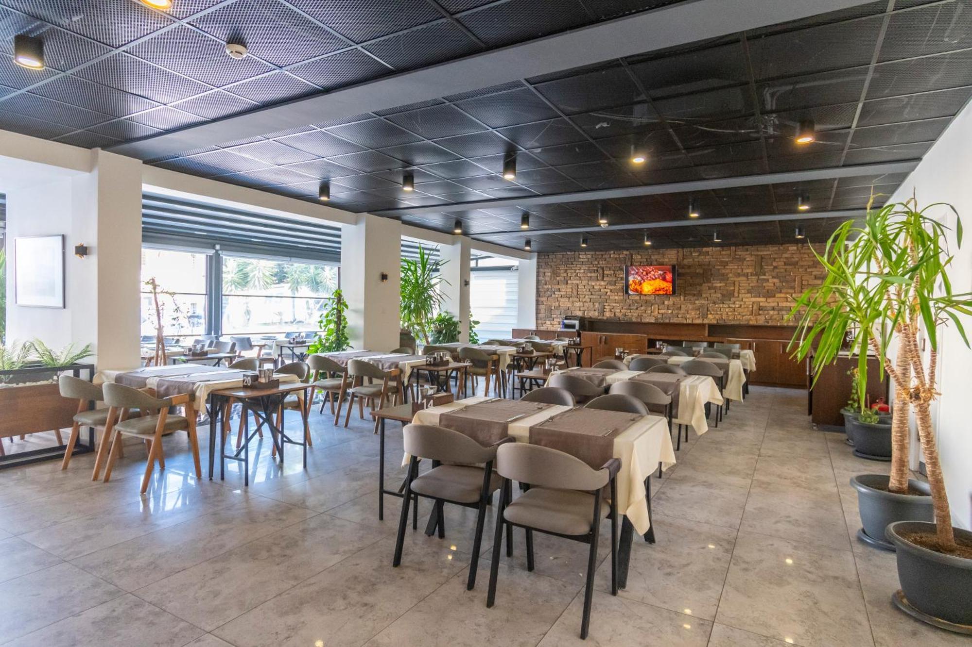 Dorana Hotel كيرينيا المظهر الخارجي الصورة